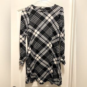 R&K Long Sleeve Shift Dress - Size 4